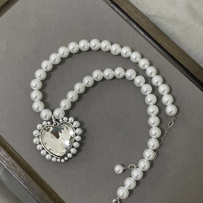 Love pearl necklace, women's light luxury versatile earrings, high-end feeling bracelet jewelry set