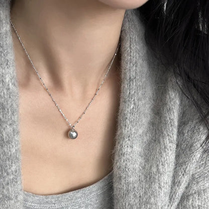 Pearl Necklace for Women 2025 New Style Simple Temperament Collarbone Chain Niche High-end Feeling