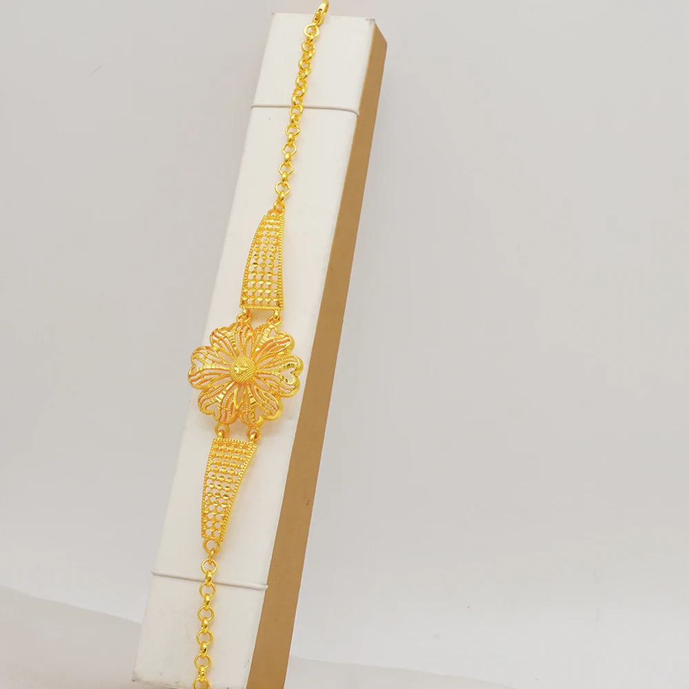 Dubai Women's Jewelry Sets Fashionable Gold Plated Gold Earrings And Necklace Set for Women Girls Wedding Engagement Anniversa