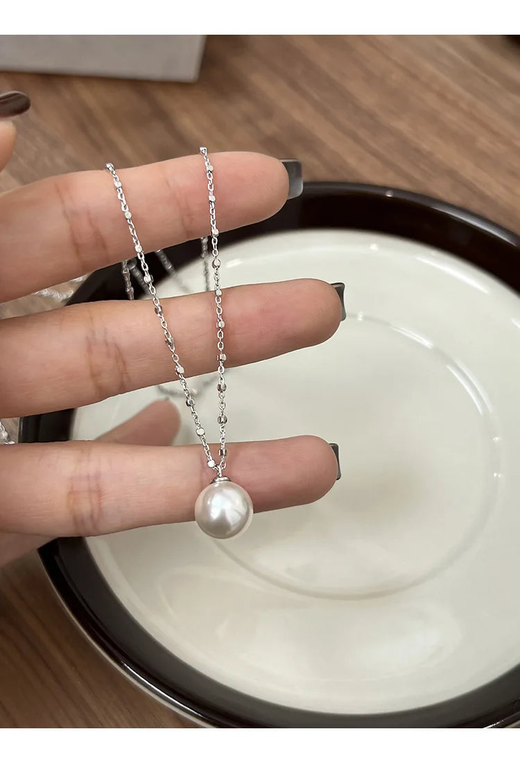 Pearl Necklace for Women 2025 New Style Simple Temperament Collarbone Chain Niche High-end Feeling