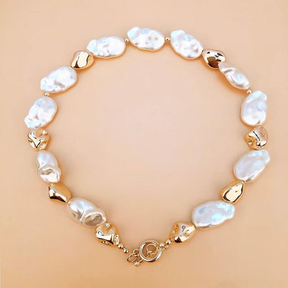 Elegant and Noble Palace Style Women's Pearl Necklace Beautiful Temperament Suitable for Attending the Event Party Gift Jewelry